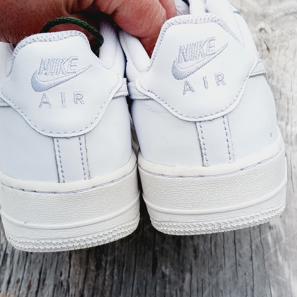 Nike Air Force 1 07 LV8 Streetwear/Lifestyle Shoes Size 6.5 Youth/8 Women - Picture 6 of 9